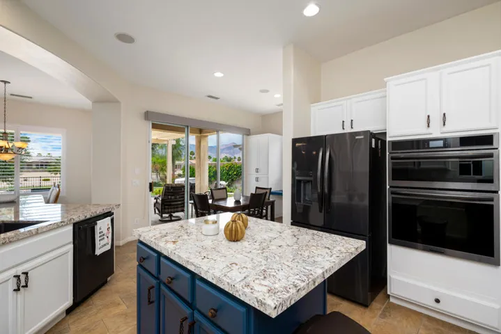 81819 Brittlebush L