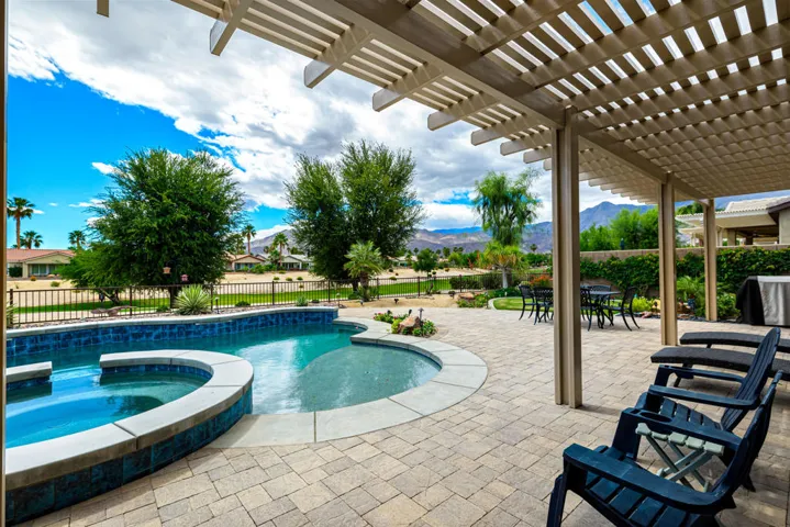 81819 Brittlebush L