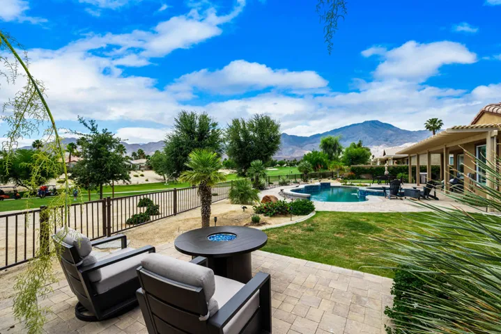 81819 Brittlebush L