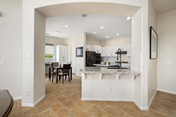 81819 Brittlebush L