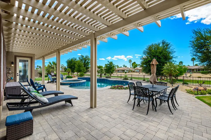 81819 Brittlebush L