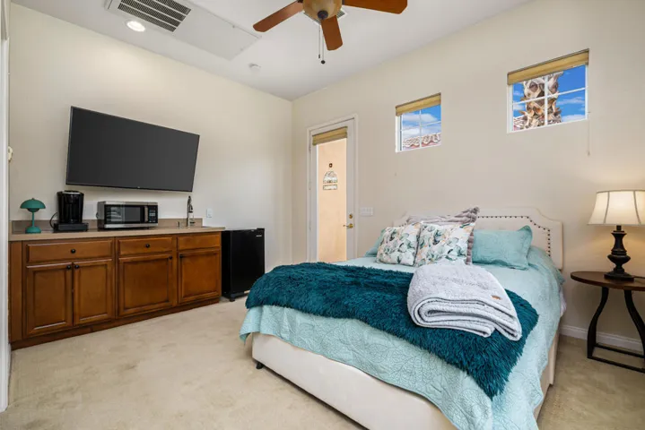 81819 Brittlebush L