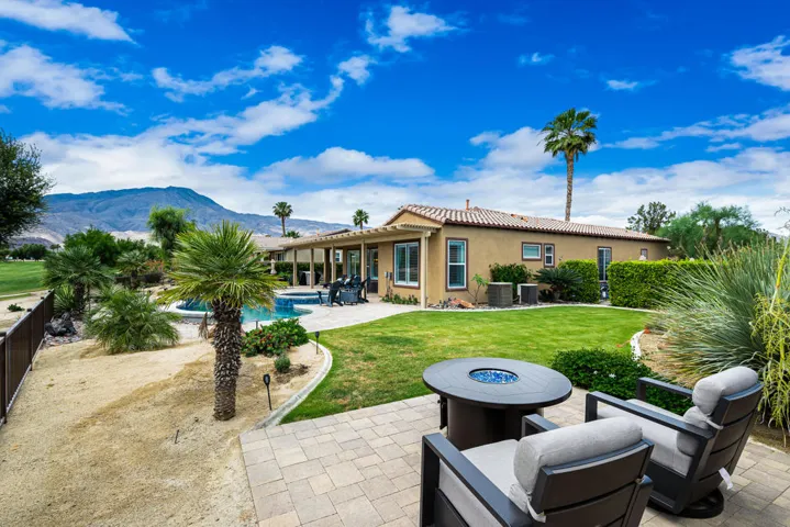 81819 Brittlebush L