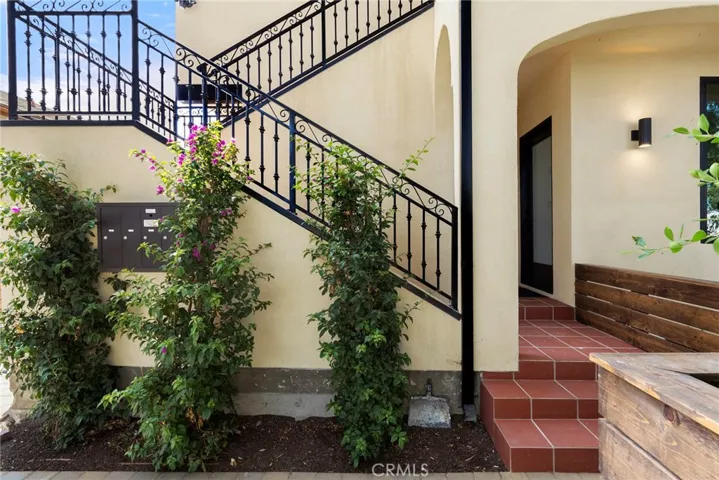 8929 Hubbard Street, Culver City, California 90232