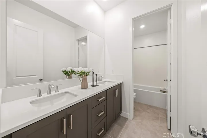 203 Abacus, Irvine, California 92618