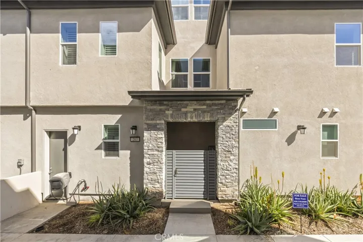 203 Abacus, Irvine, California 92618