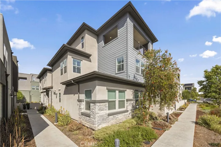 203 Abacus, Irvine, California 92618