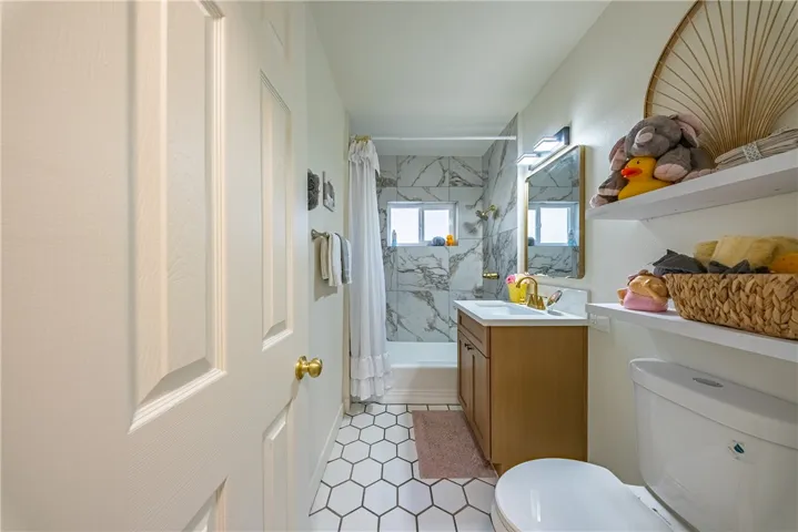 946 Cedar Street, Corona, California 92879