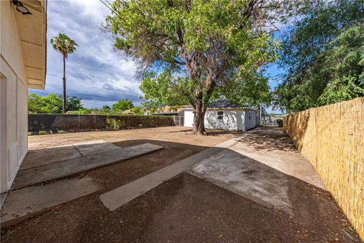 946 Cedar Street, Corona, California 92879