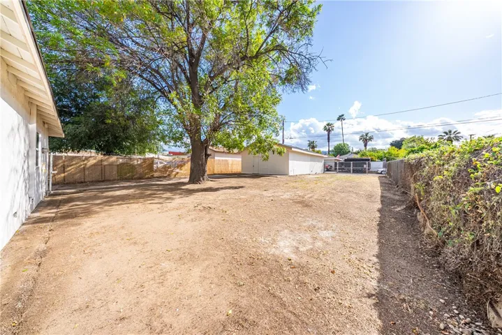 946 Cedar Street, Corona, California 92879