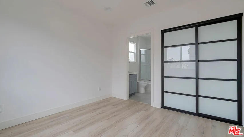2211 6th Avenue 1/2, Los Angeles, California 90018