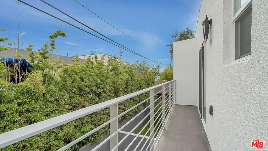 2211 6th Avenue 1/2, Los Angeles, California 90018