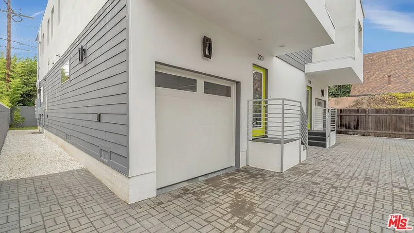 2211 6th Avenue 1/2, Los Angeles, California 90018