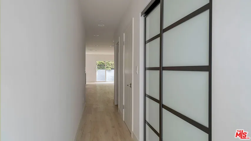 2211 6th Avenue 1/2, Los Angeles, California 90018