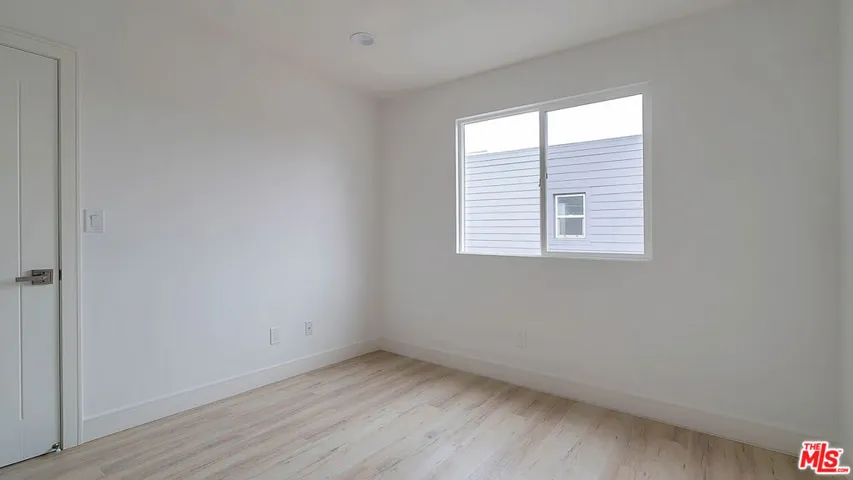 2211 6th Avenue 1/2, Los Angeles, California 90018