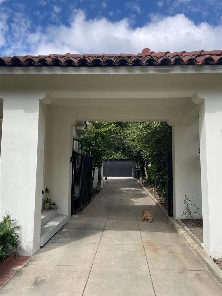 1195 N Chester Avenue, Pasadena, California 91104 — photo 5