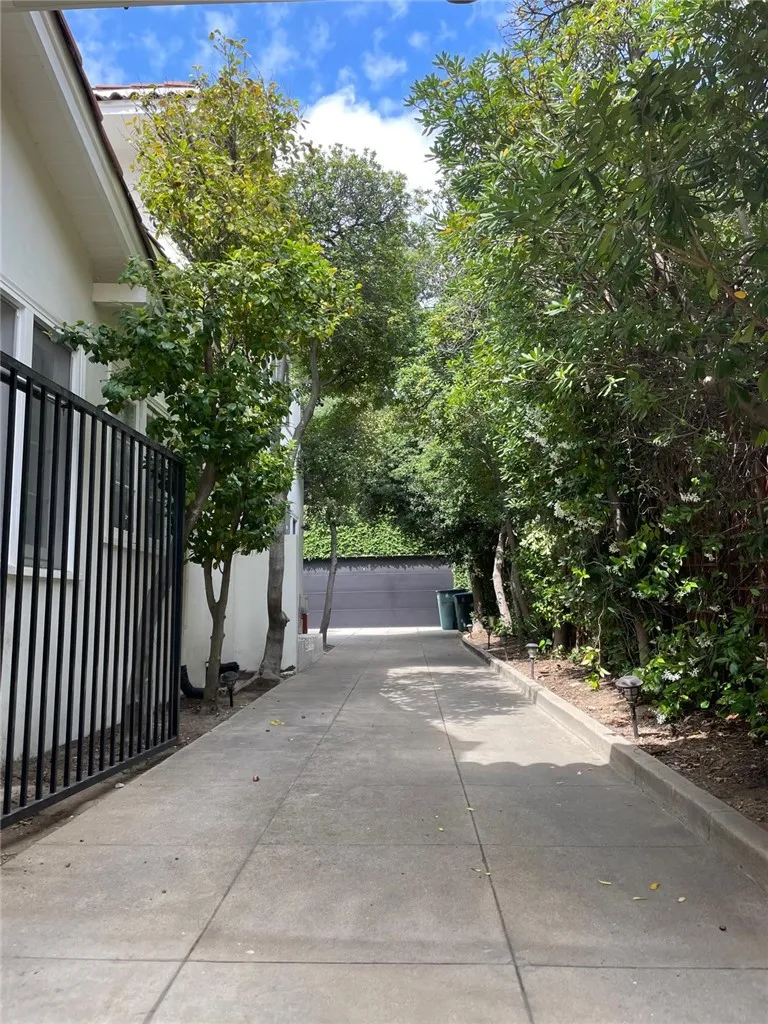 1195 N Chester Avenue, Pasadena, California 91104 — photo 4