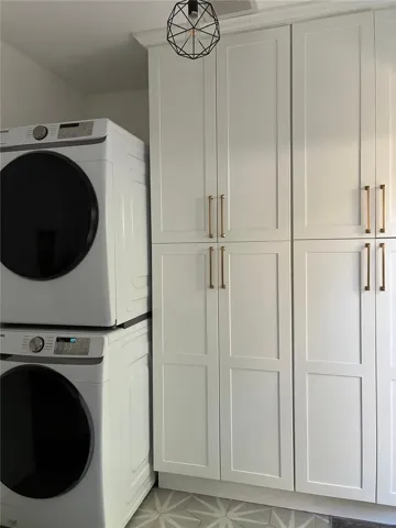washer and dryer, cabinets