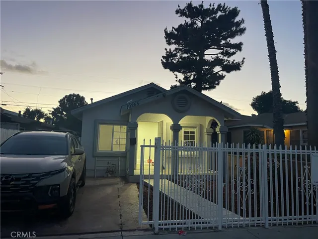 10255 California, South Gate, California 90280