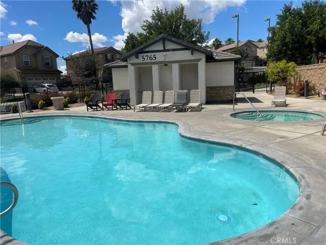Community pool