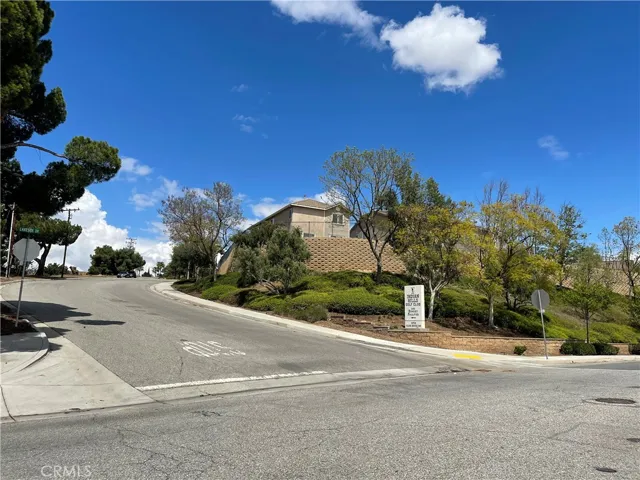 7969 Shadow Trails, Jurupa Valley, California 92509