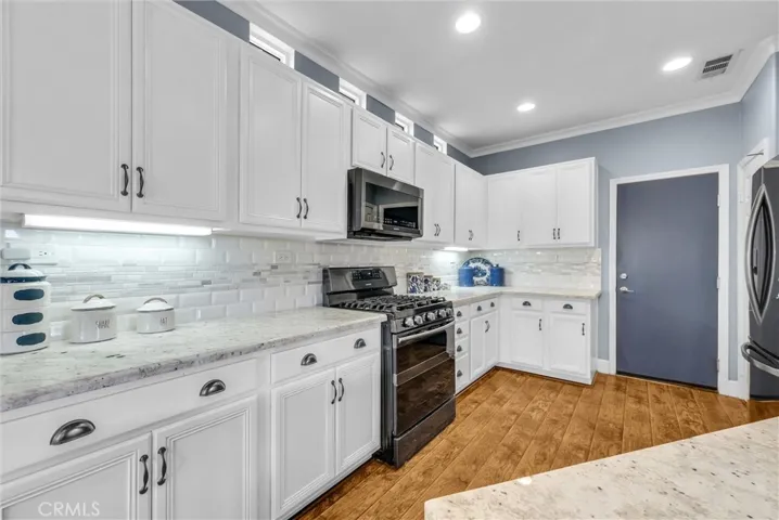 7969 Shadow Trails, Jurupa Valley, California 92509
