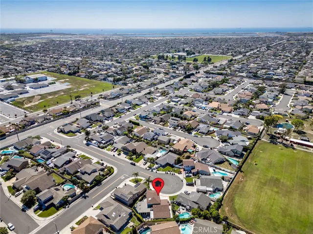You're just minutes from the ocean!