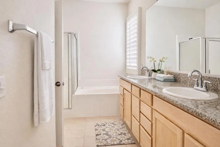 Tien master bath new