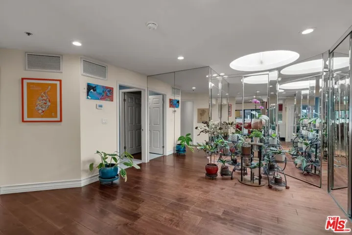 1722 Malcolm Avenue 304, Los Angeles, California 90024