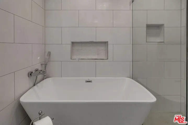 1722 Malcolm Avenue 304, Los Angeles, California 90024