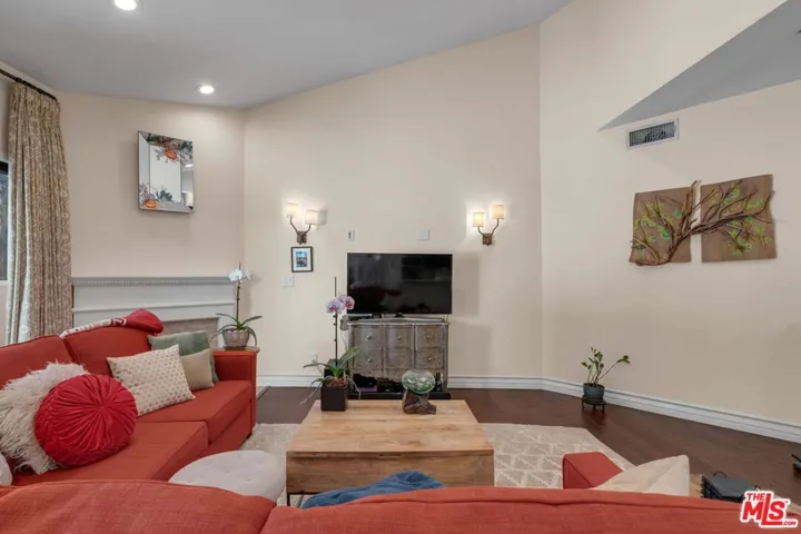 1722 Malcolm Avenue 304, Los Angeles, California 90024