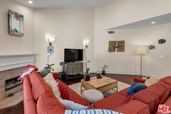 1722 Malcolm Avenue 304, Los Angeles, California 90024
