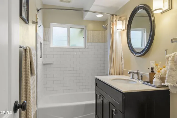 47-web-or-mls-SeaoroStudios-630Redwood01