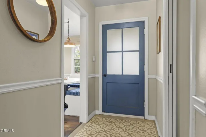 20-web-or-mls-SeaoroStudios-630Redwood06