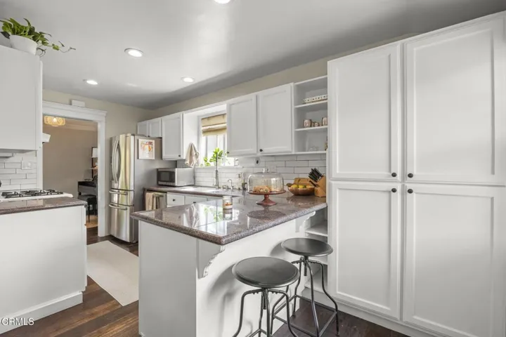 27-web-or-mls-SeaoroStudios-630Redwood07