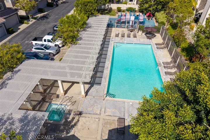 Great ammenities with pool and spa