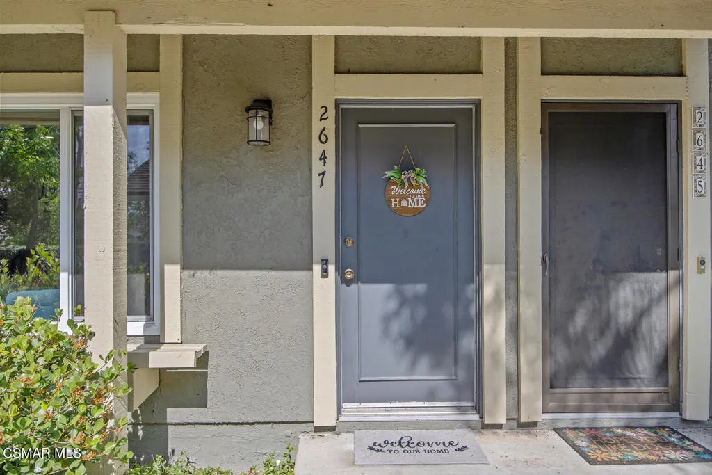 2647 La Paloma Cir Thousand-large-003-02