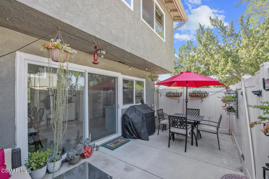 2647 La Paloma Cir Thousand-large-018-02