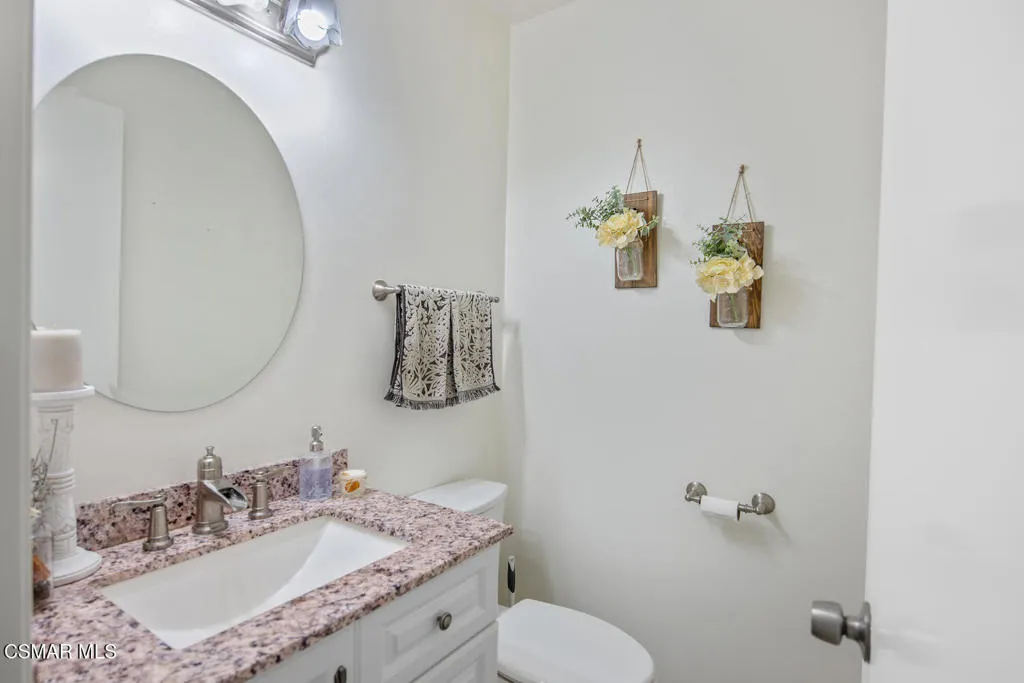2647 La Paloma Cir Thousand-large-009-01