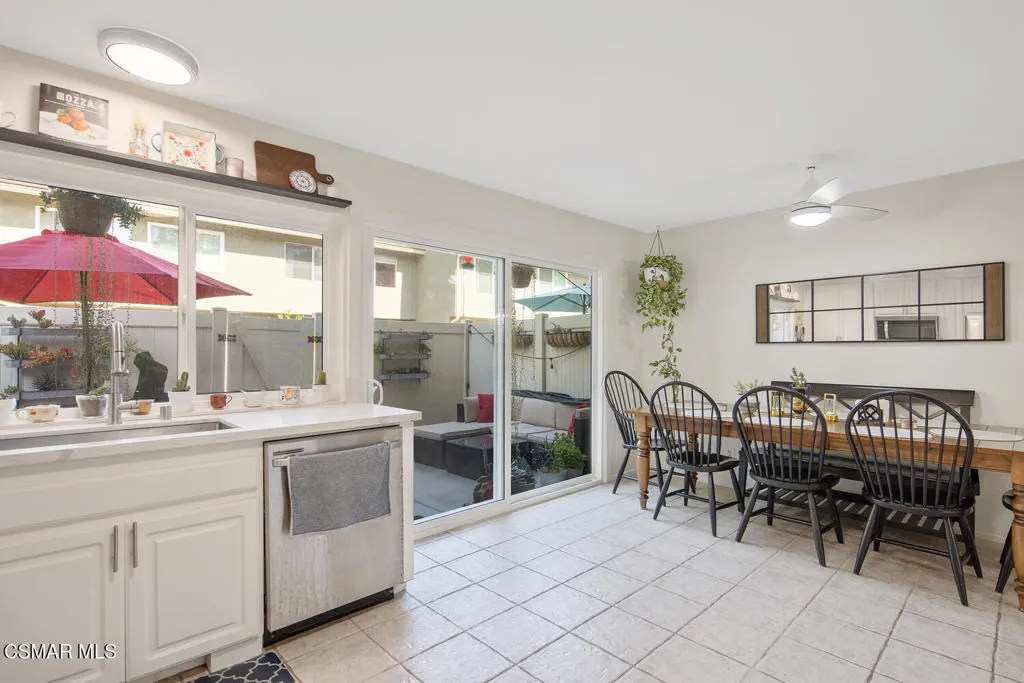 2647 La Paloma Cir Thousand-large-011-00