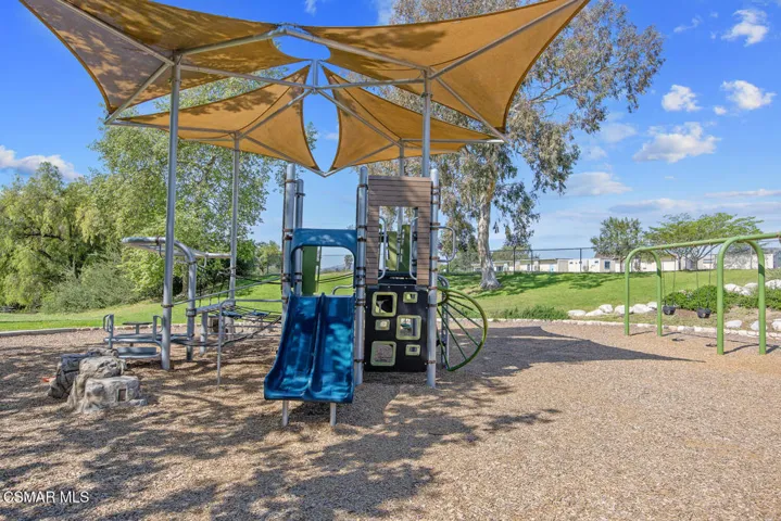 2647 La Paloma Cir Thousand-large-029-01