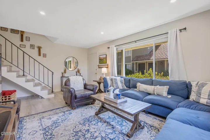 2647 La Paloma Cir Thousand-large-007-00