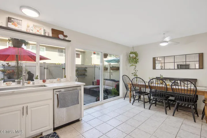2647 La Paloma Cir Thousand-large-011-00