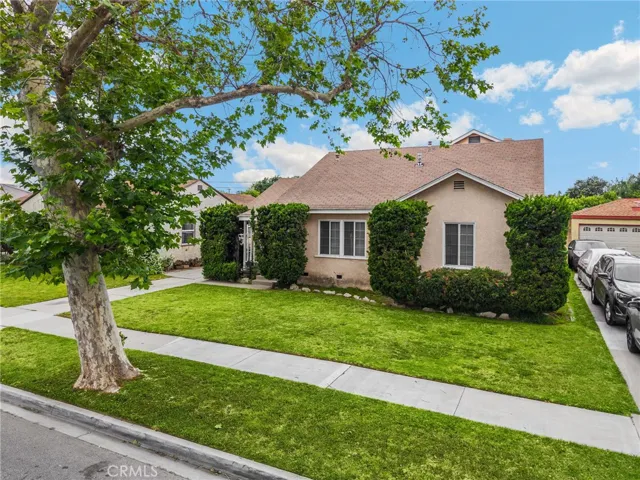 6149 Blackthorne, Lakewood, California 90712