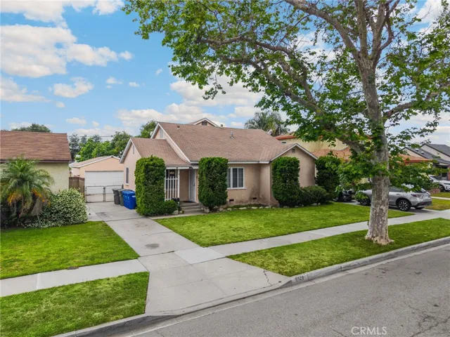 6149 Blackthorne, Lakewood, California 90712