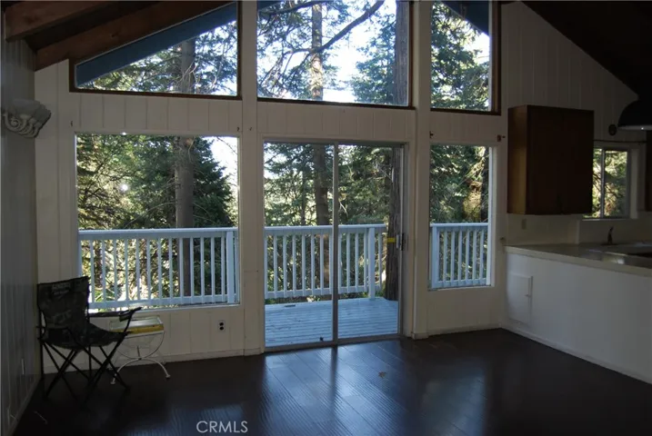 807 Sierra Vista, Twin Peaks, California 92391