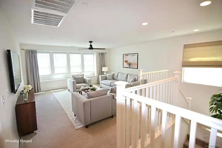 https://zimg.paragon.ice.com/ParagonImages/Property/PA/SDMLS/-521036/19/533/400/12b4bfb458045be48a9a8ef5e2f02142/3/aab8977a41ef147805fb5c7d3f7cd54f/-521036-f428bc72-f092-4f04-8b3b-32d557b66011.JPG