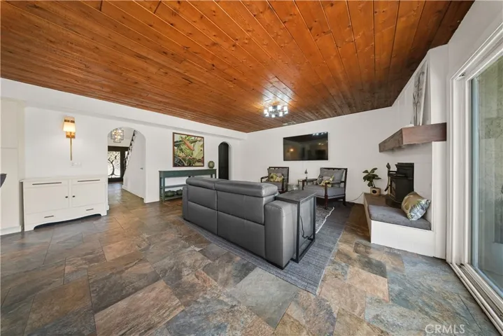 17007 Ranchero Road, Riverside, California 92504