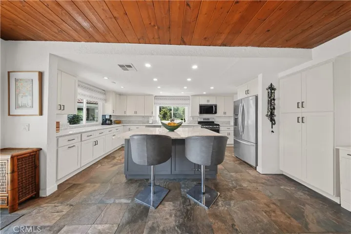 17007 Ranchero Road, Riverside, California 92504