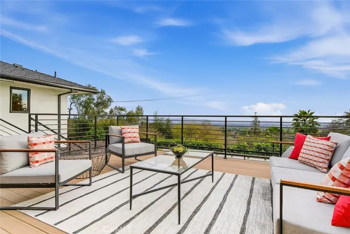 1764 E Loma Alta, Altadena, California 91001